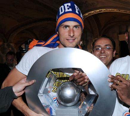 一竞技官方网站-【人物】福将吉鲁 十年一冠？